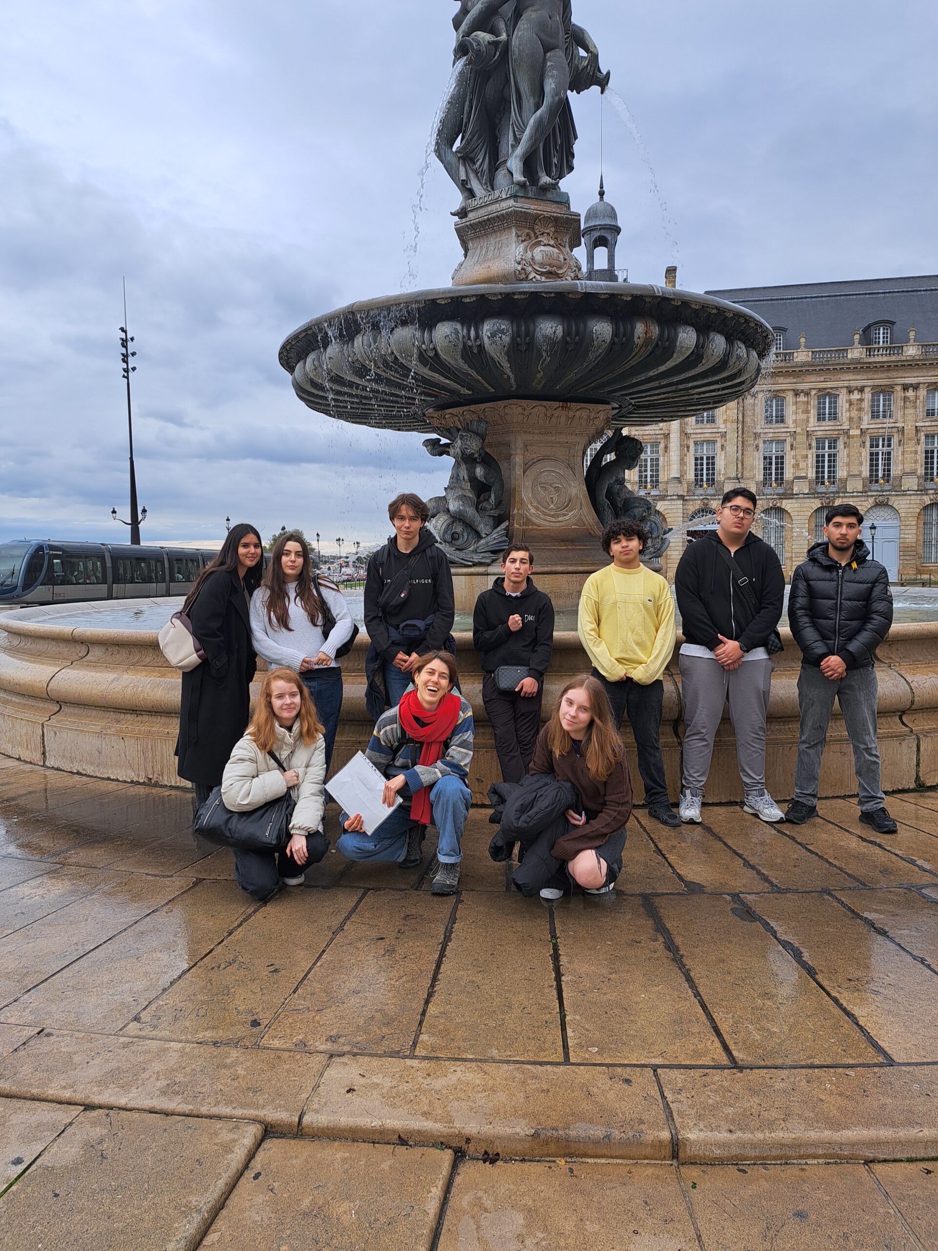 Groepsfoto TienerUP in Bordeaux